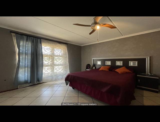 2 BEDROOM TOWNHOUSE FOR SALE IN MULBARTON